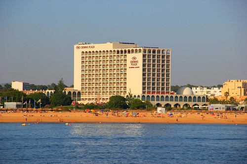 Faro Airport Transfers to Crowne Plaza Vilamoura