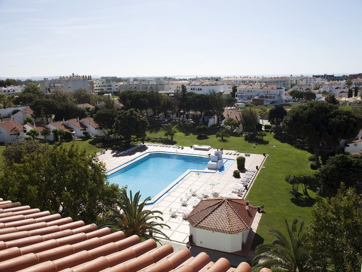 Taxi from Faro Airport to Vilanova Resort