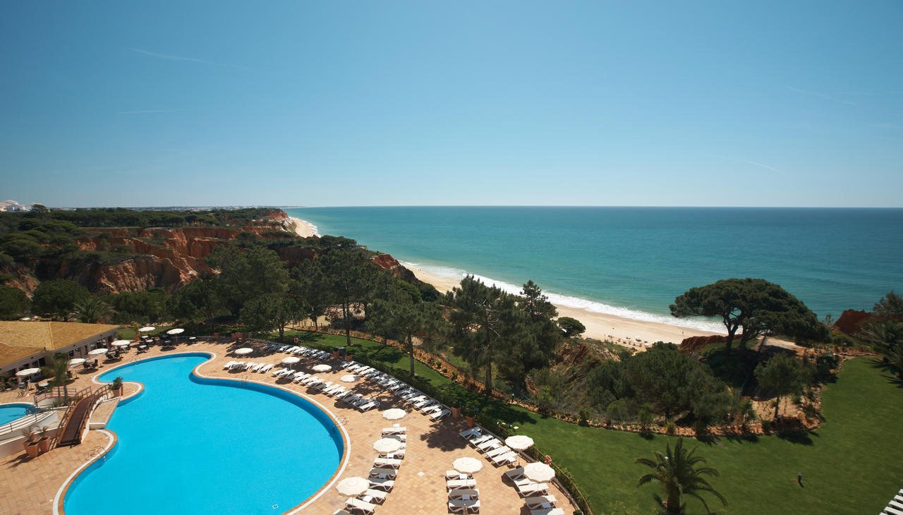 Taxi from Faro Airport to PortoBay Falesia Hotel