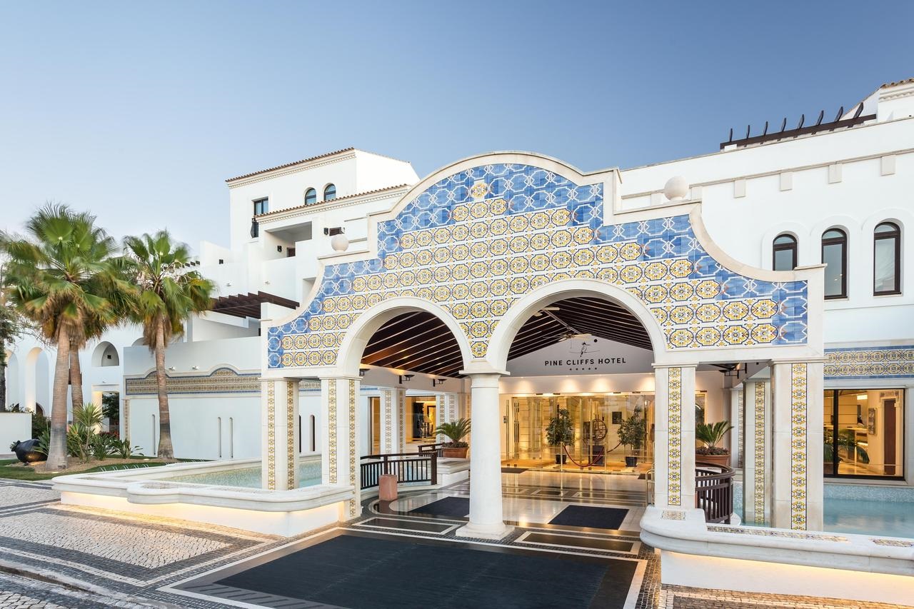 Taxi van Faro Airport naar Pine Cliffs Hotel