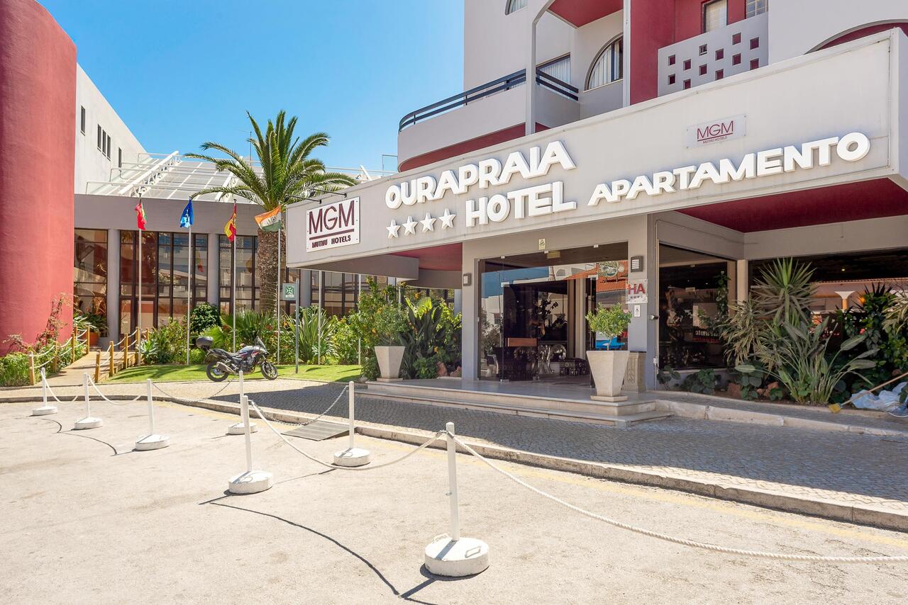 Taxi van Faro Airport naar Muthu Oura Praia Hotel